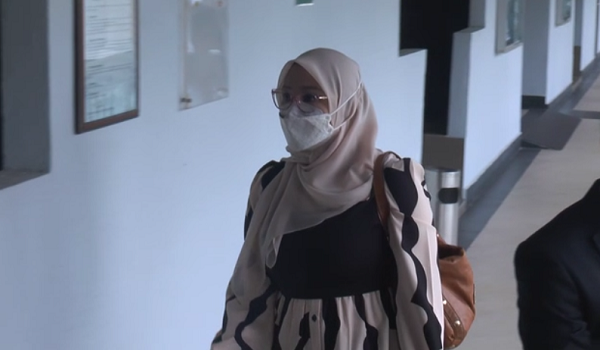 Bekas ketua komunikasi korporat kementerian didakwa terima rasuah